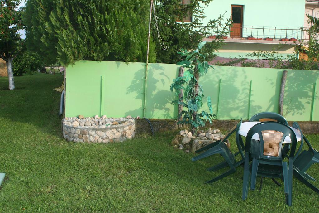 Guest House Edelvais Dve Mogili Exteriér fotografie